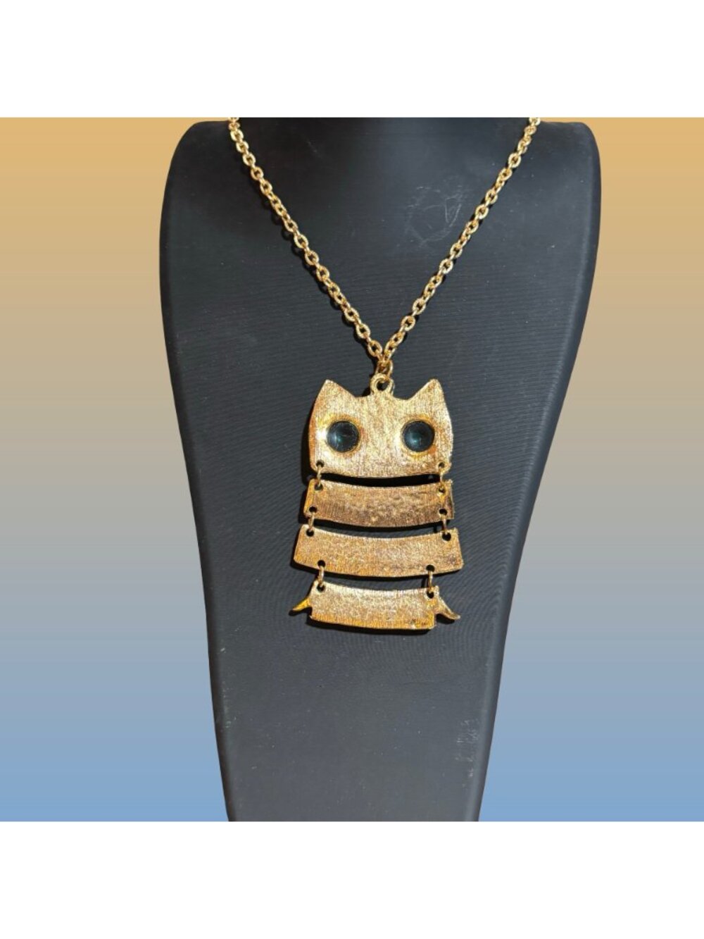 Gold Tone Green Eye Owl Pendant Necklace Long Chain Boho Hippie 1970s Statement - Picture 3 of 9